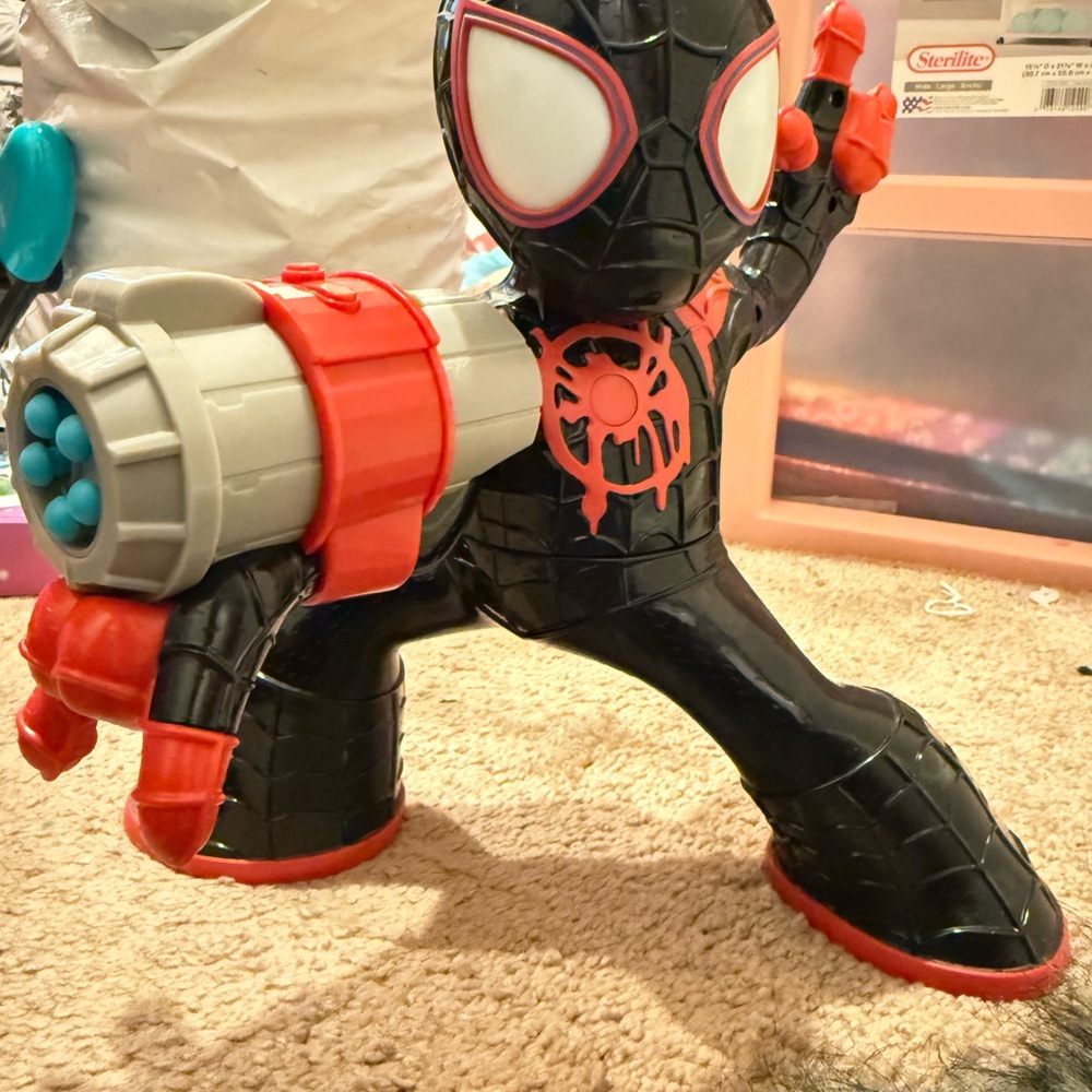 Hasbro Black and Red Spider-Man Hero Blaster Figure